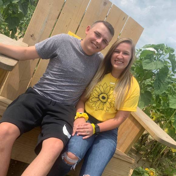 Meet your Posher, Taylor - Picture 1 of 1